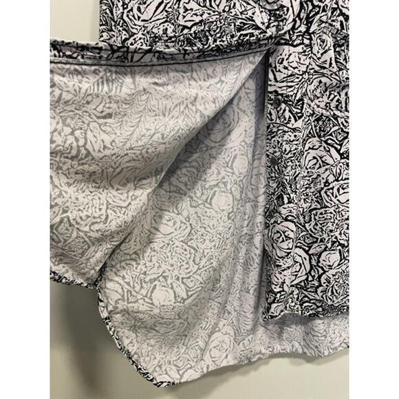 Rock & Republic Women's Rose Print Button Up Shirt Black Print Size Small - Picture 4 of 8